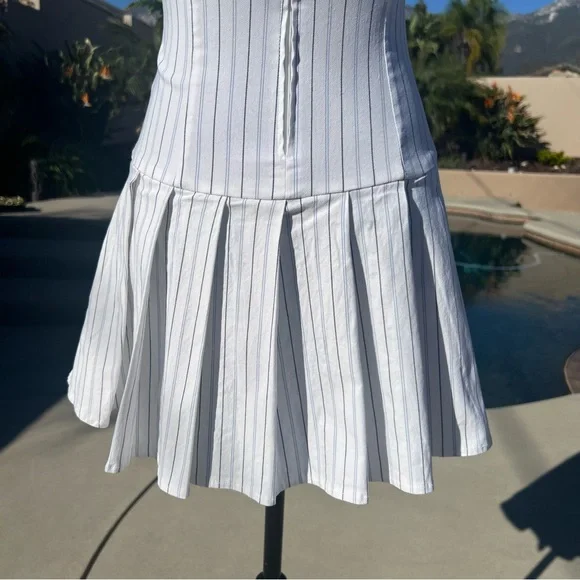 B. Darlin
Pinstripe Square Neck Mini Dress Tie Back Empire Waist
Size 3/4 - Picture 6 of 15